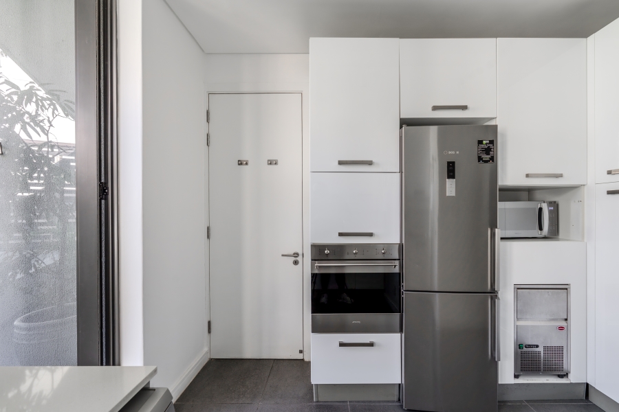 3 Bedroom Property for Sale in Sea Point Western Cape